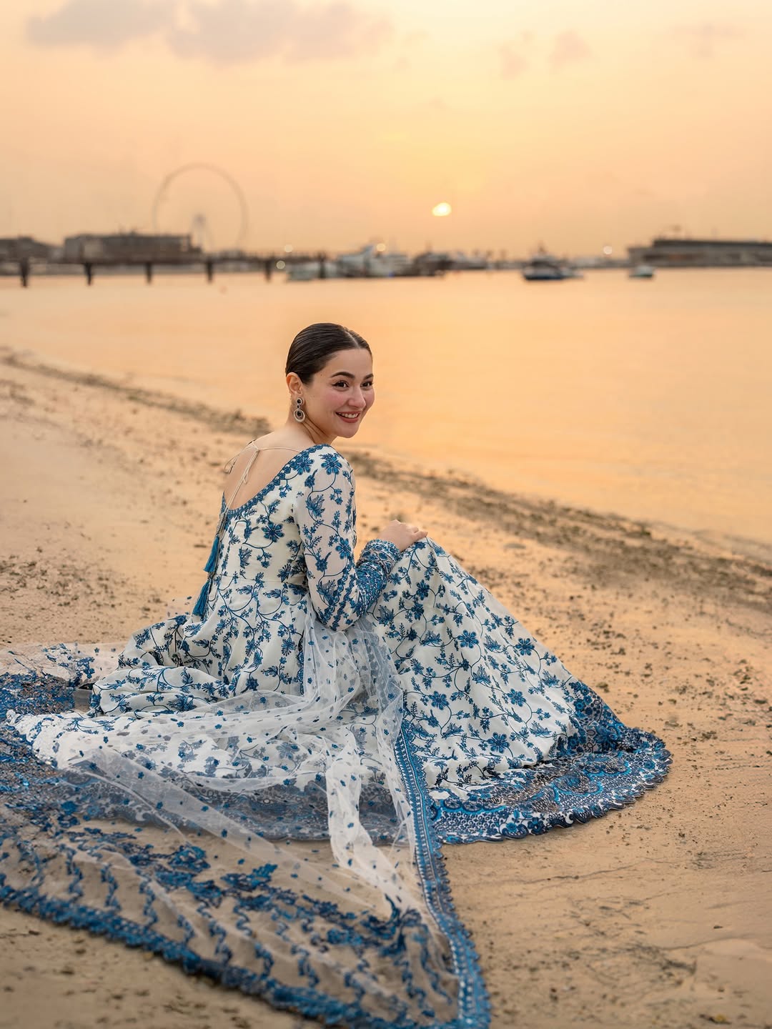 Hania's Elegance 3 - Piece